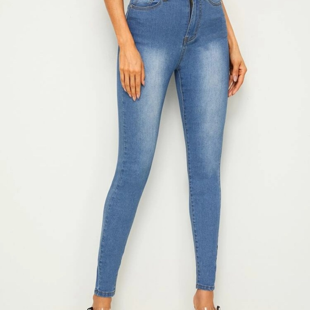 White Wash Fades Blue Jeans